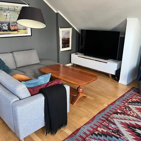 - Sentralt Med Parkering! *